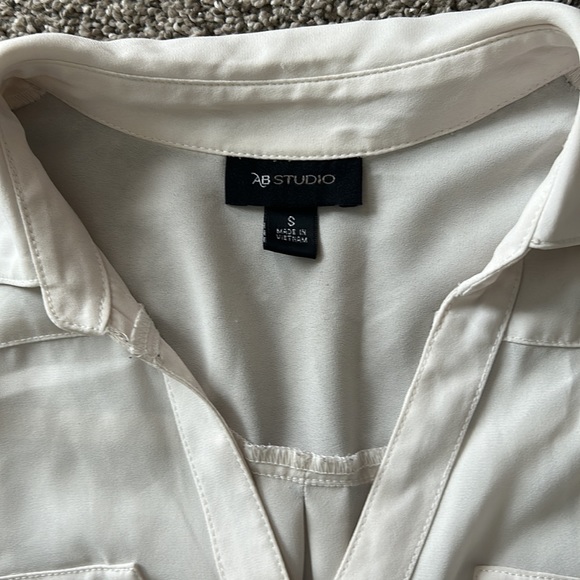 Button Down Top - Picture 3 of 3